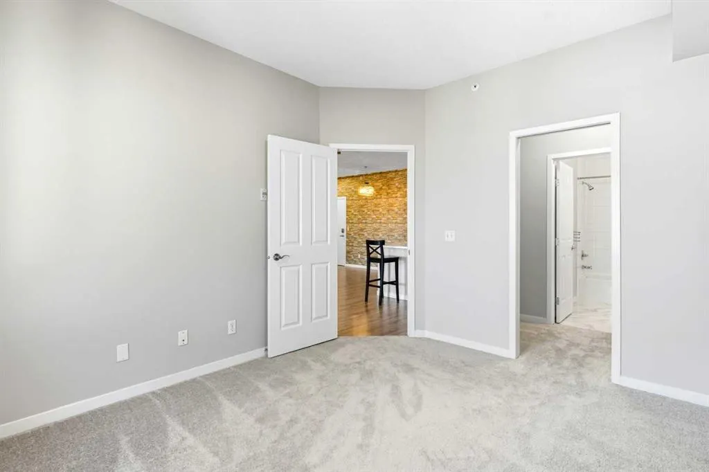 1140 Taradale Drive NE, #1414