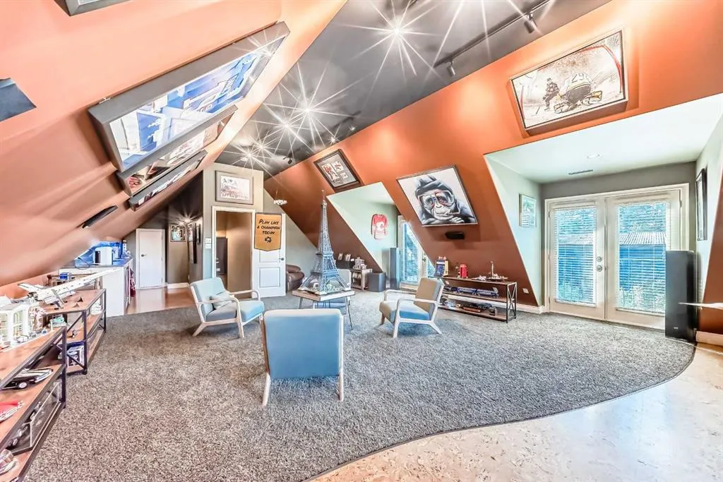 716 West Chestermere Drive