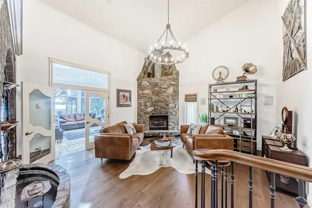 716 West Chestermere Drive
