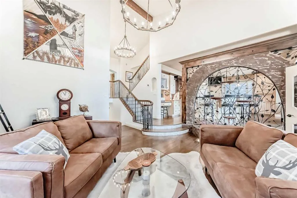 716 West Chestermere Drive