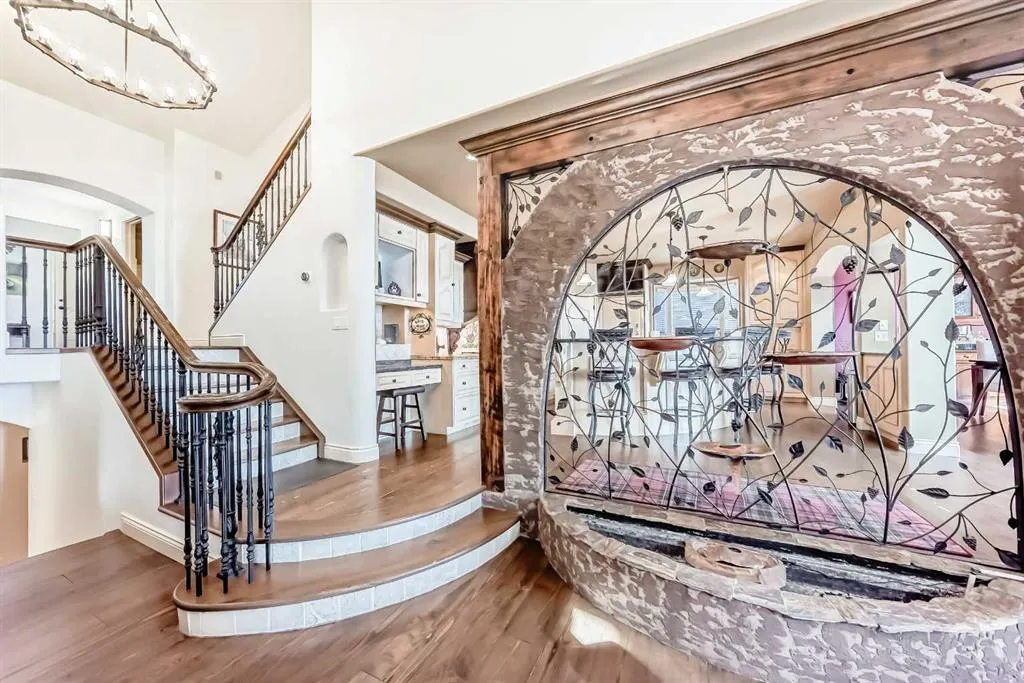 716 West Chestermere Drive