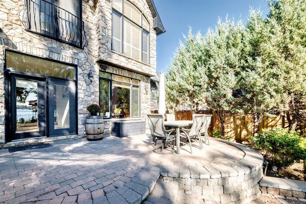 716 West Chestermere Drive