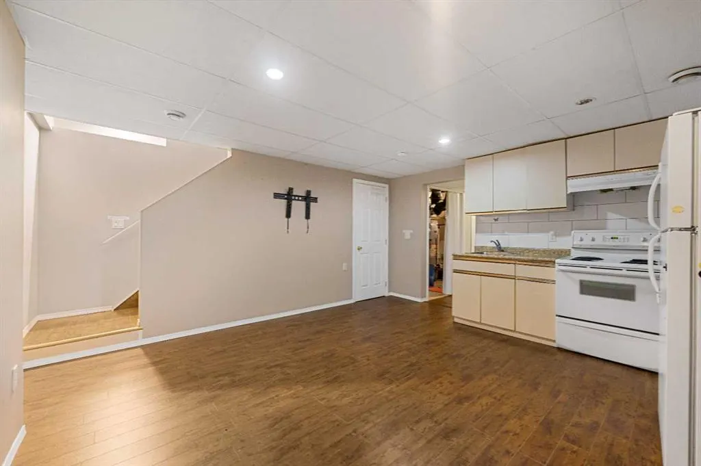 53 Redstone Villas NE