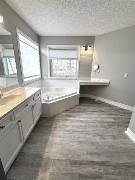 148 Stonegate Crescent NW