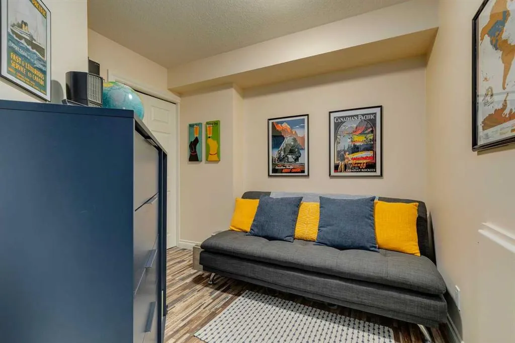 630 10 Street NW, #307