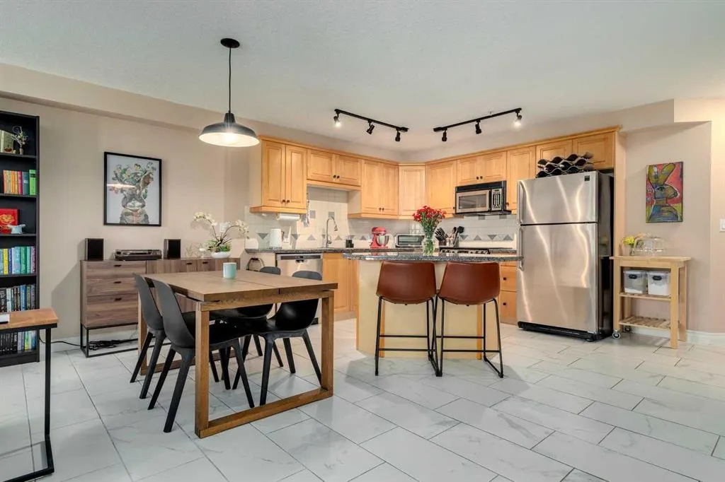 630 10 Street NW, #307