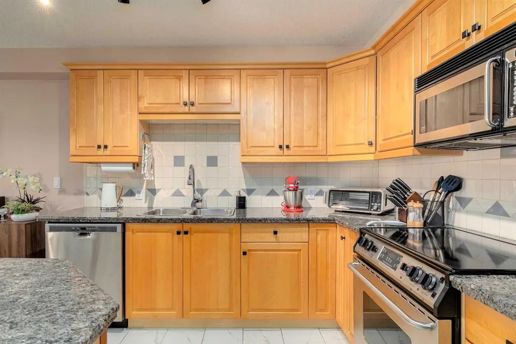 630 10 Street NW, #307