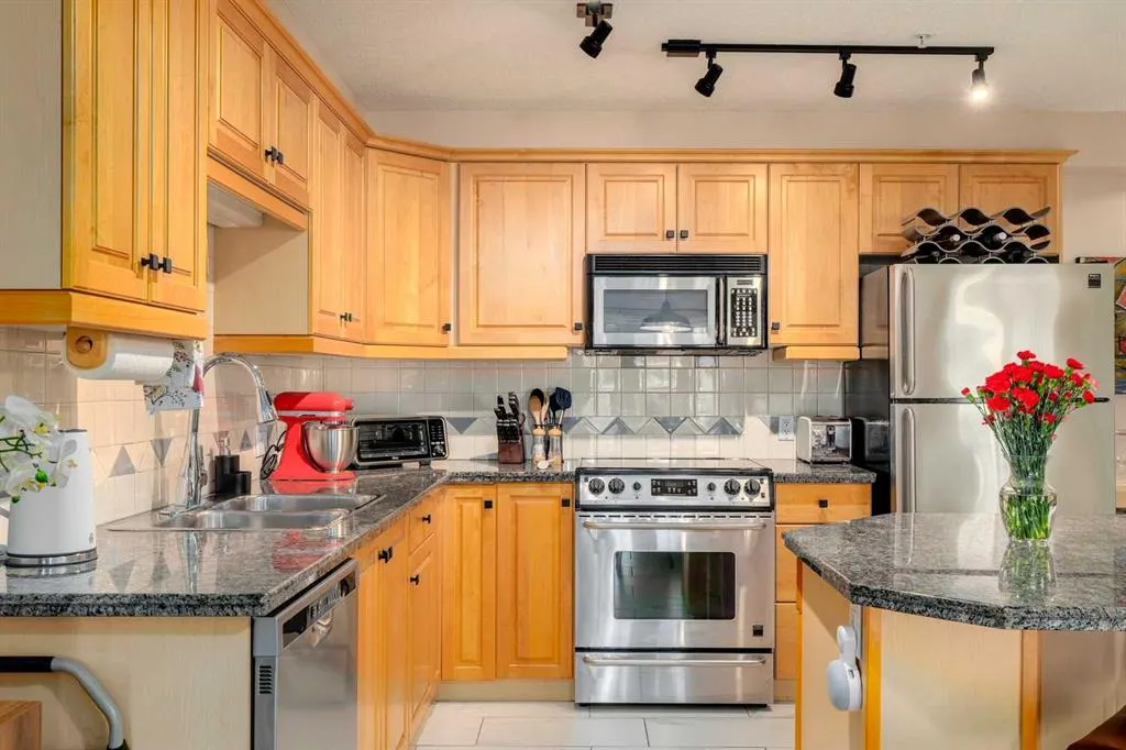 630 10 Street NW, #307