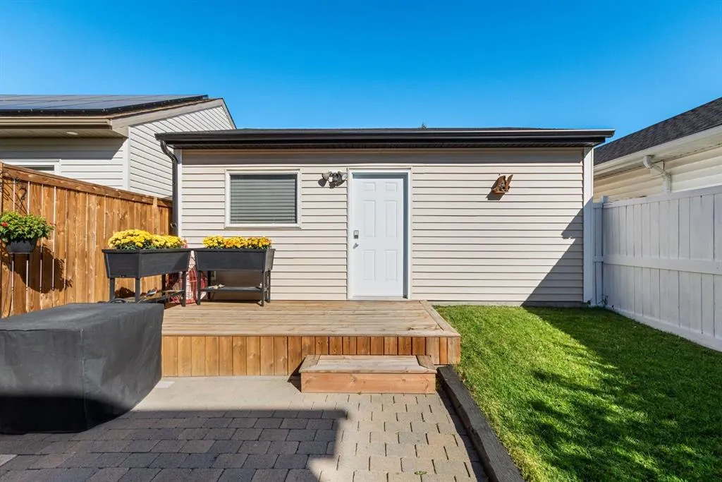 76 Prestwick Heights SE
