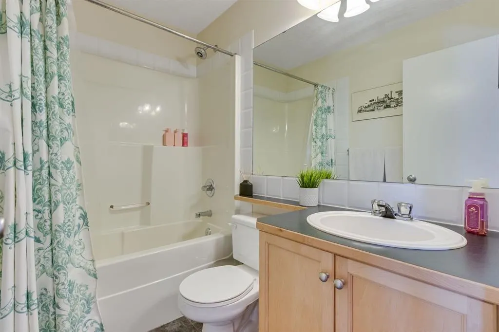 76 Prestwick Heights SE