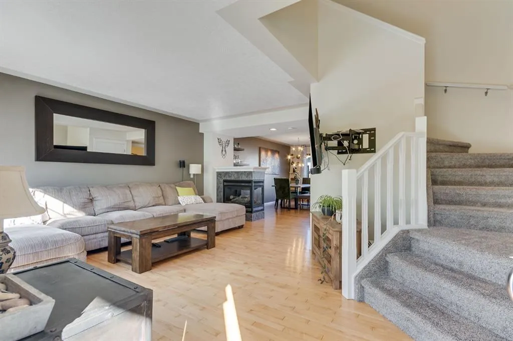 76 Prestwick Heights SE