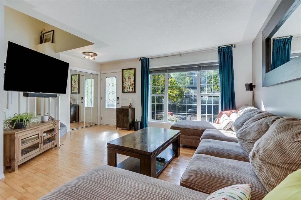 76 Prestwick Heights SE