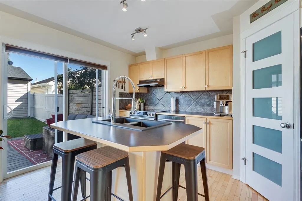 76 Prestwick Heights SE