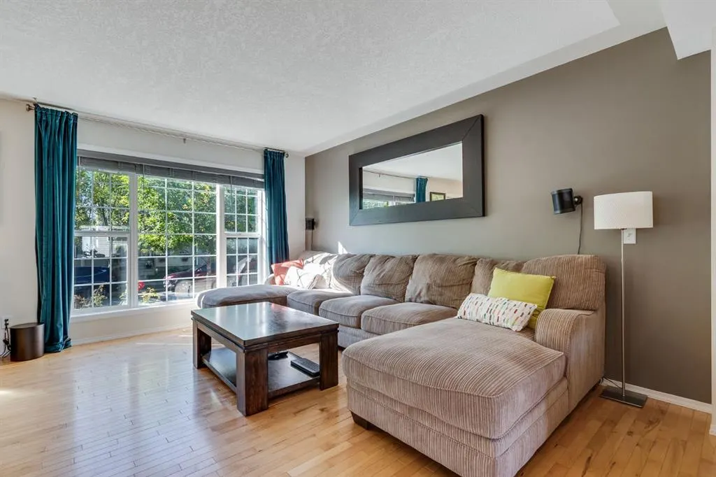 76 Prestwick Heights SE