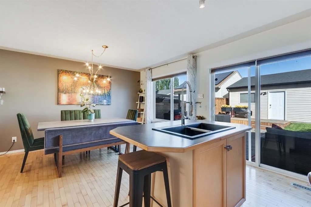 76 Prestwick Heights SE