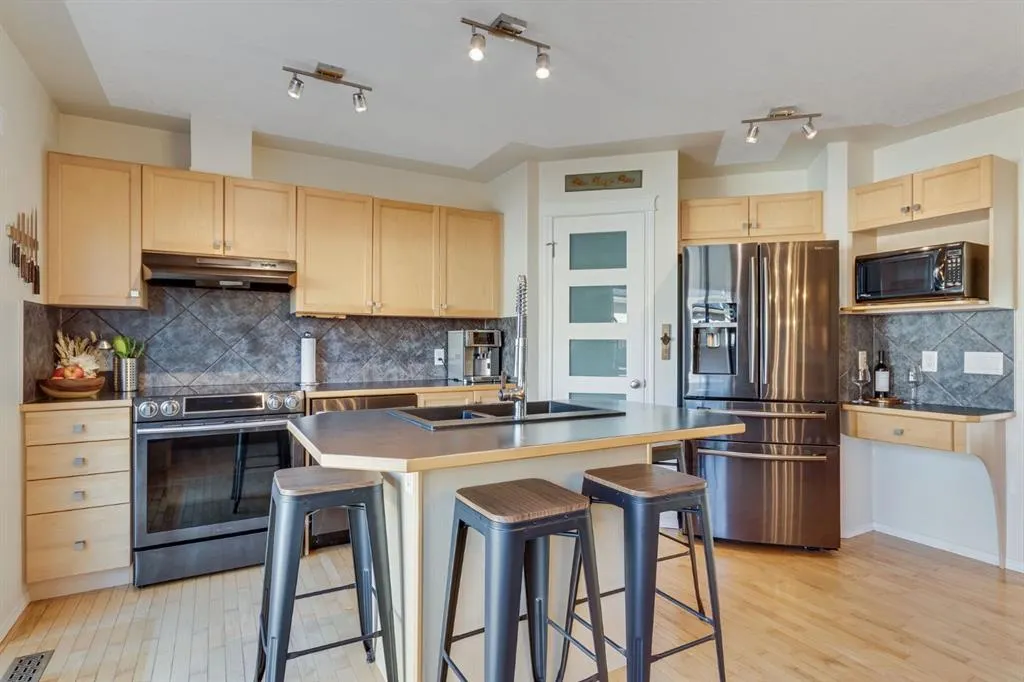 76 Prestwick Heights SE