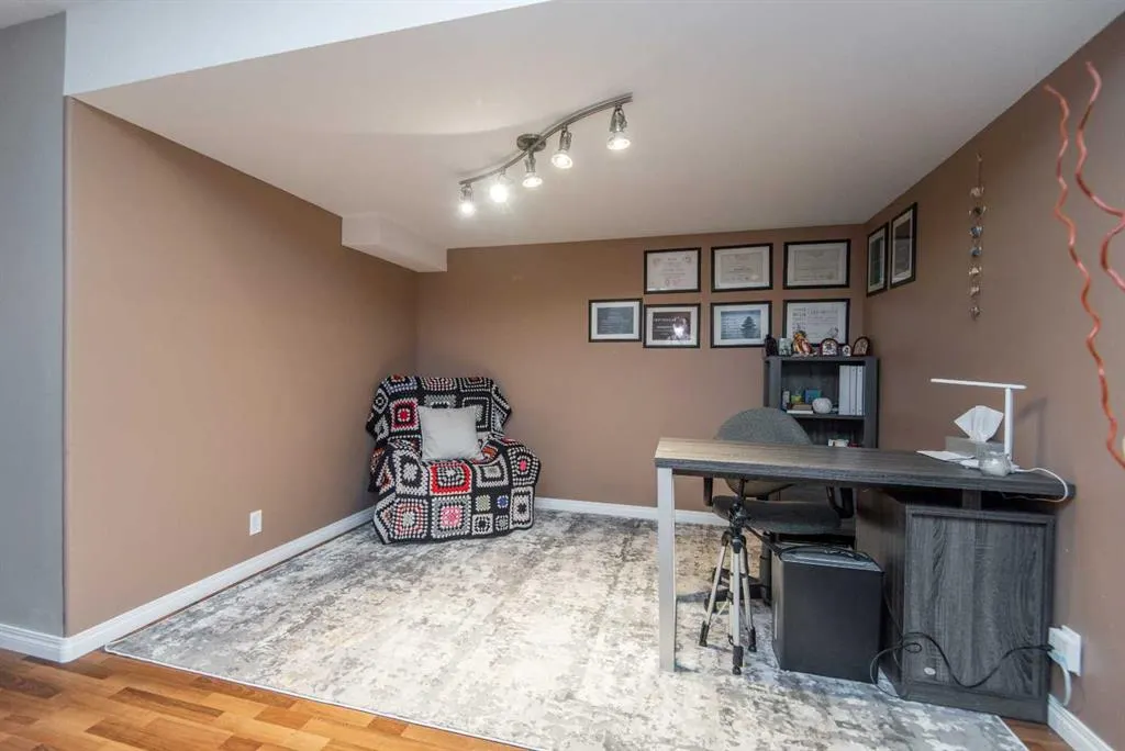 33 Donlevy Avenue, #125