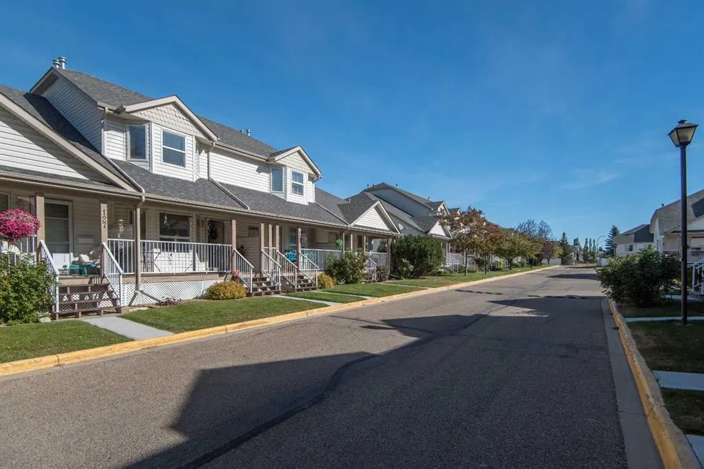 33 Donlevy Avenue, #125