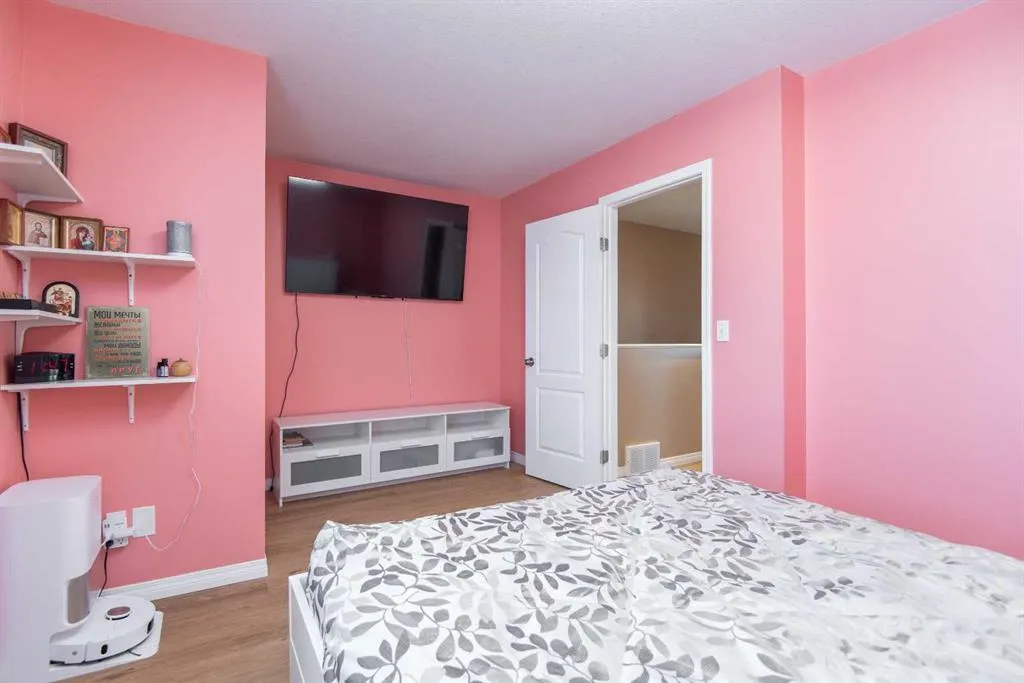 33 Donlevy Avenue, #125