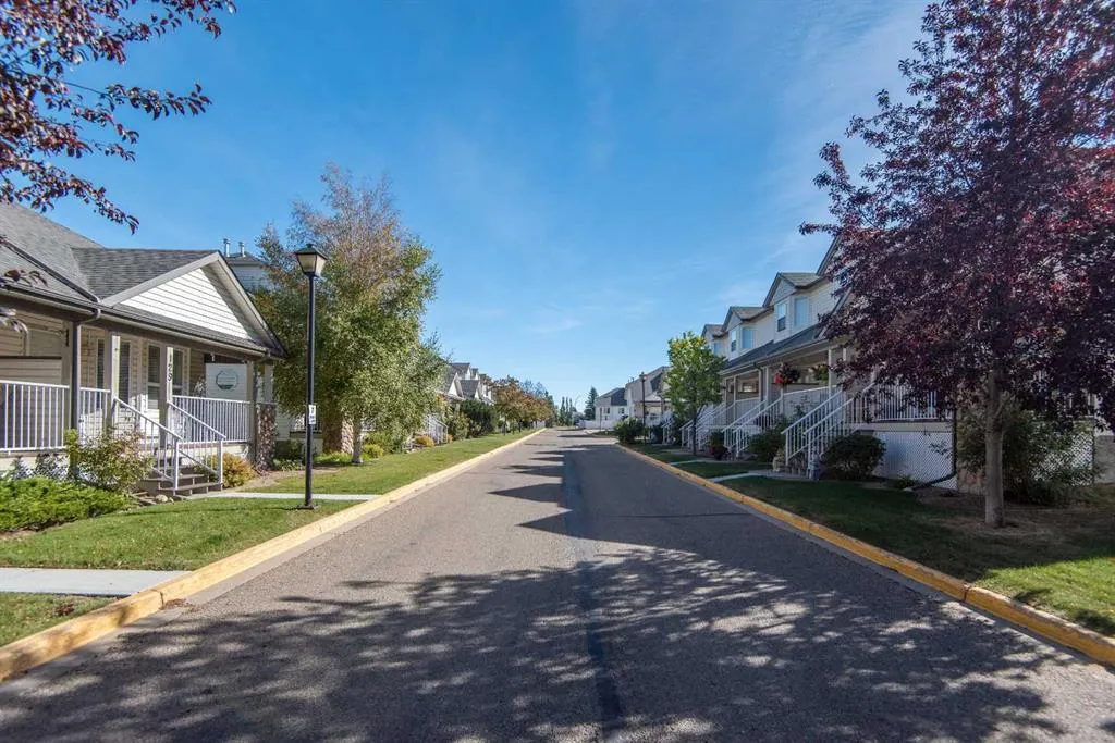 33 Donlevy Avenue, #125