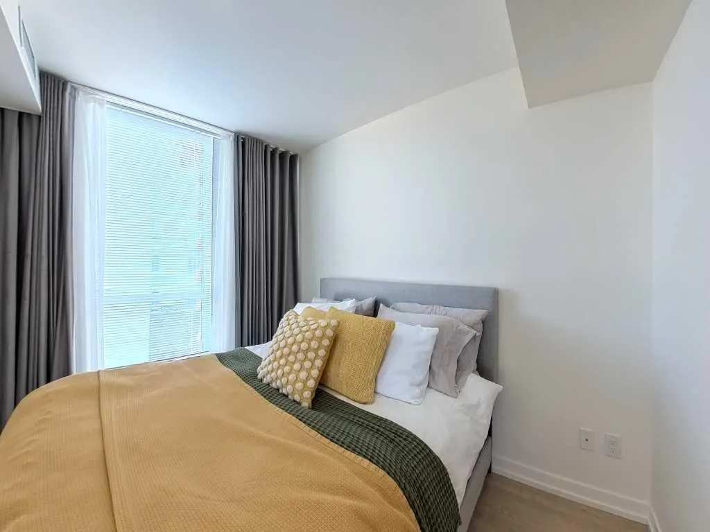 128 2 Street SW, #404