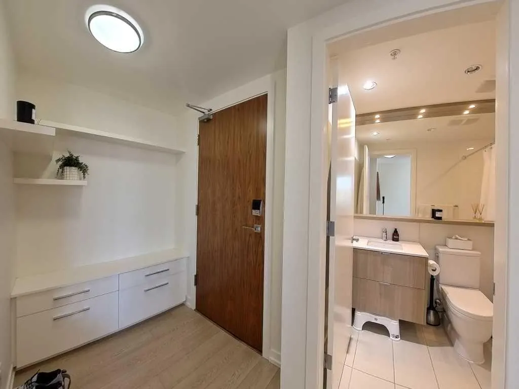 128 2 Street SW, #404