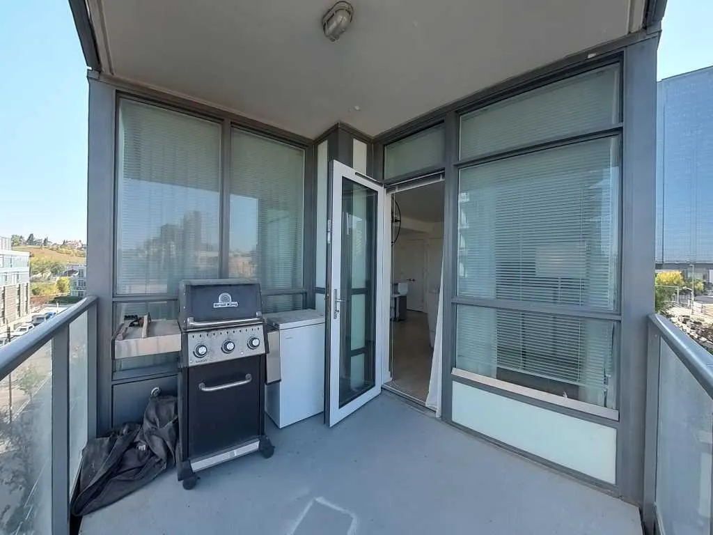 128 2 Street SW, #404