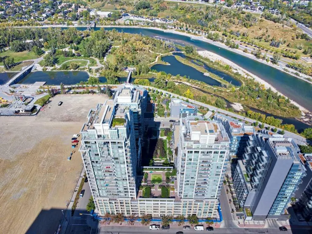 128 2 Street SW, #404