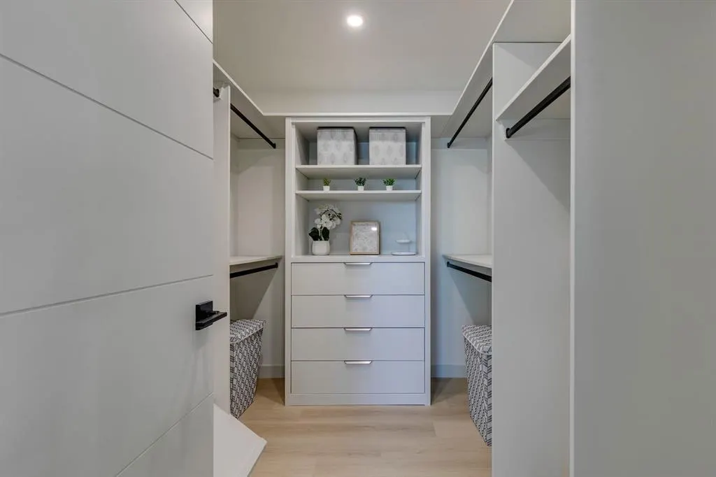 108 Canova Place SW