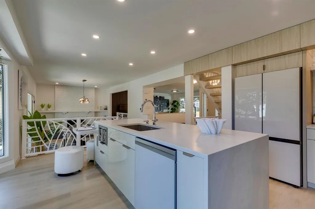 108 Canova Place SW