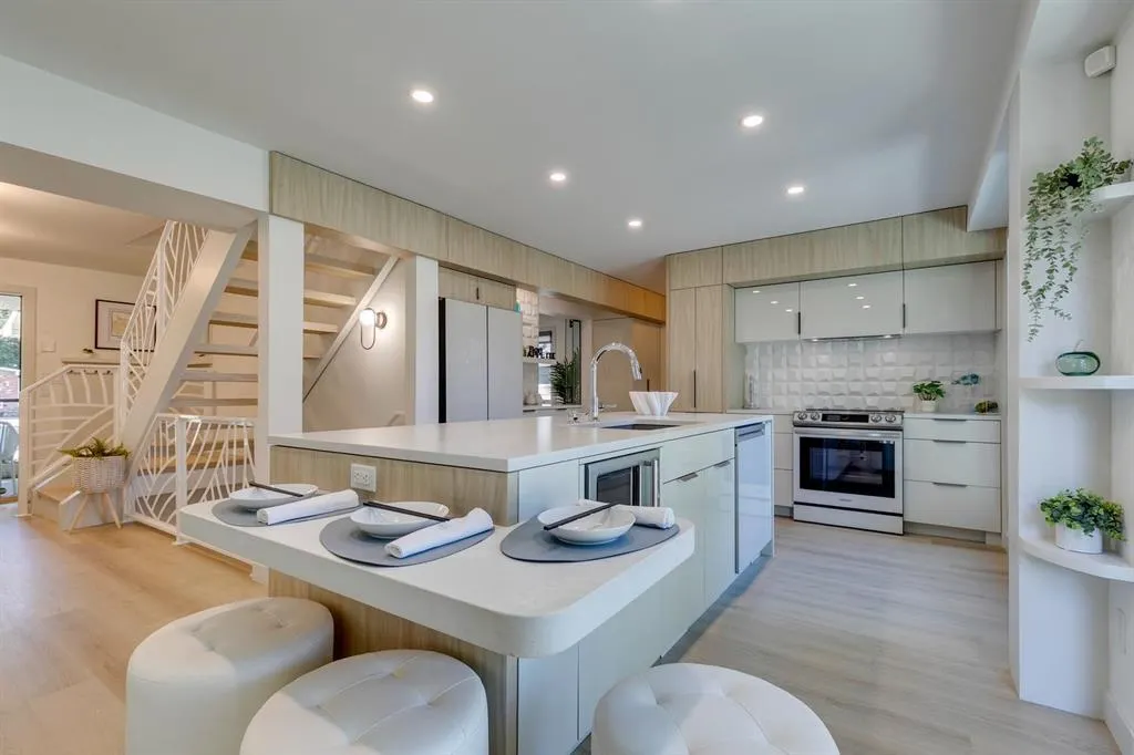 108 Canova Place SW