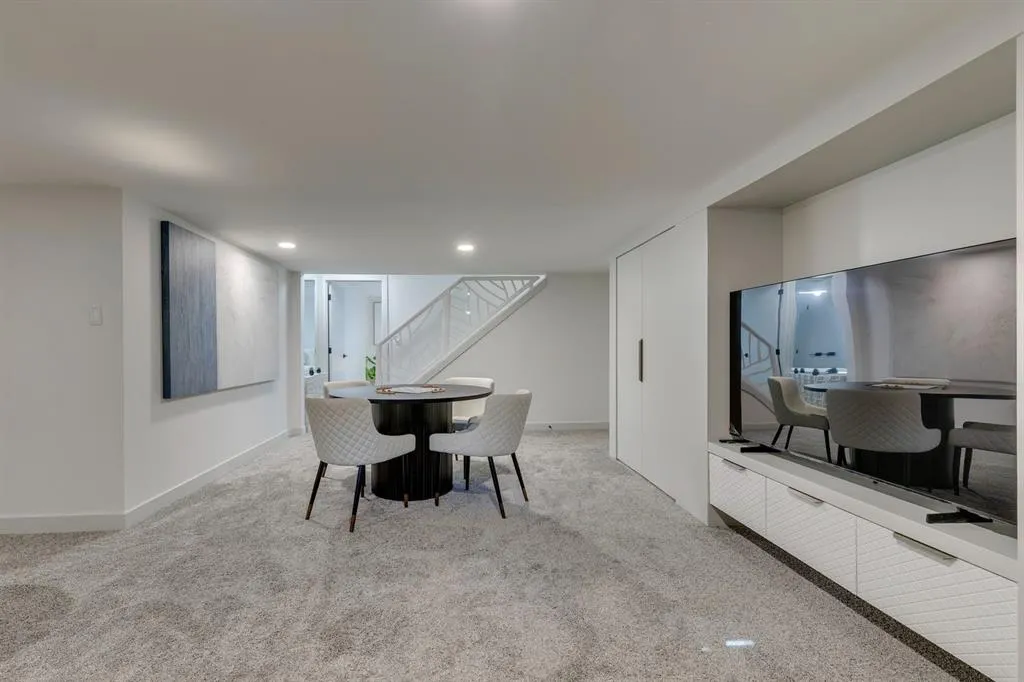 108 Canova Place SW