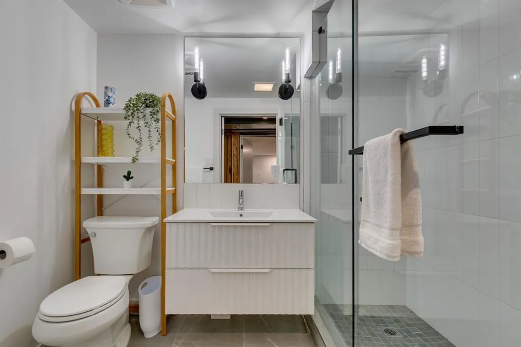 108 Canova Place SW