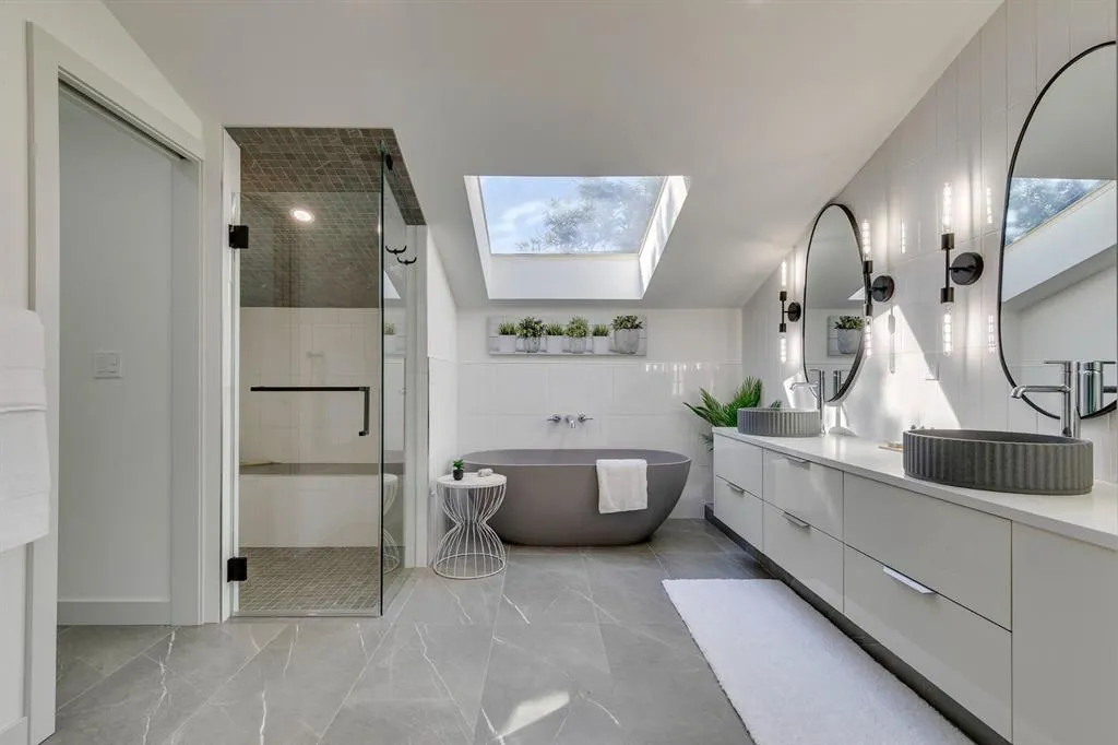 108 Canova Place SW
