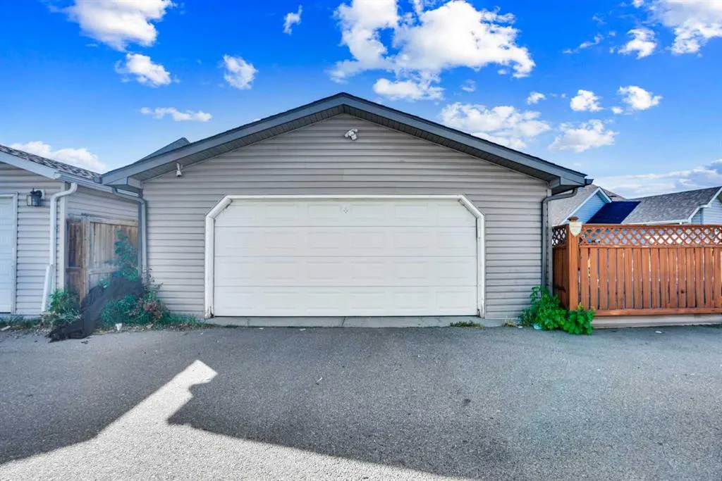 143 Taralea Gardens NE
