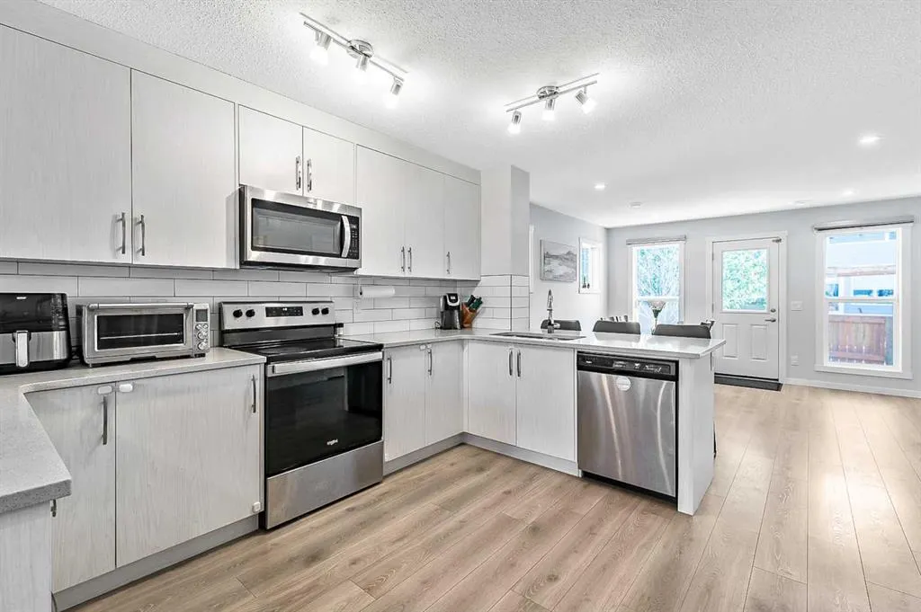 130 Cranbrook Square SE