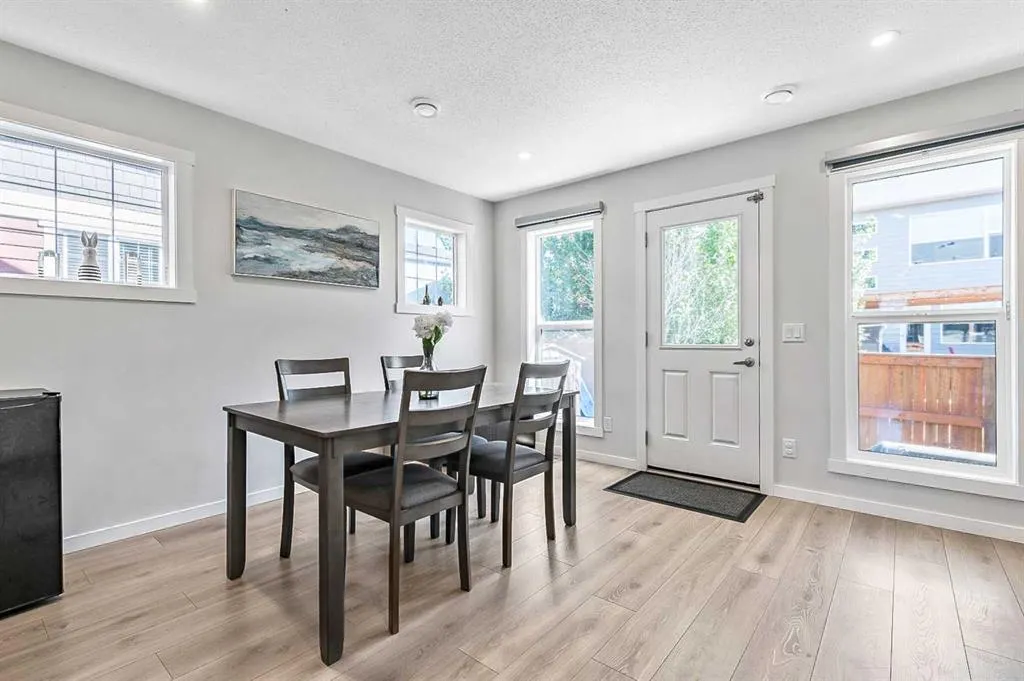 130 Cranbrook Square SE