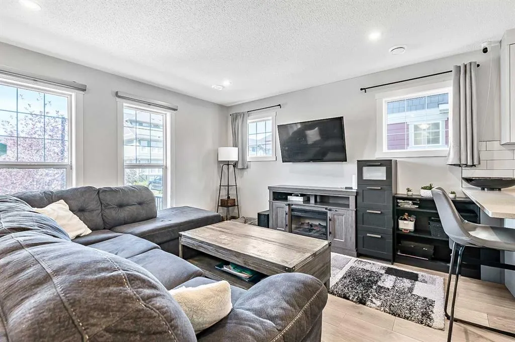 130 Cranbrook Square SE