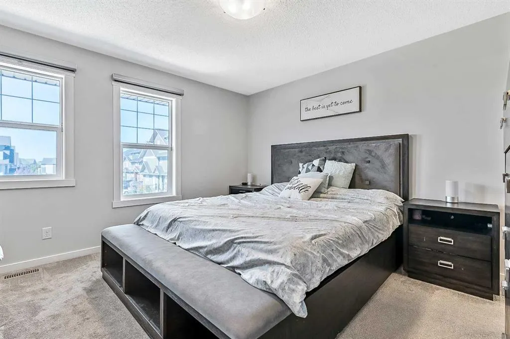 130 Cranbrook Square SE