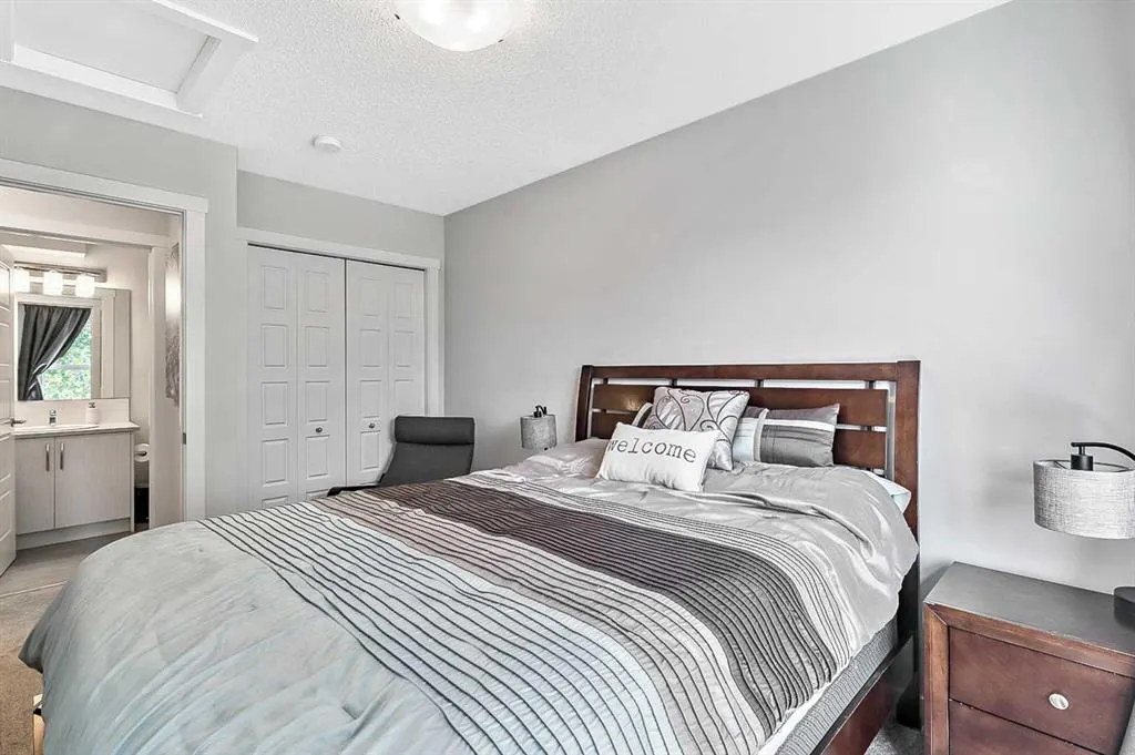130 Cranbrook Square SE