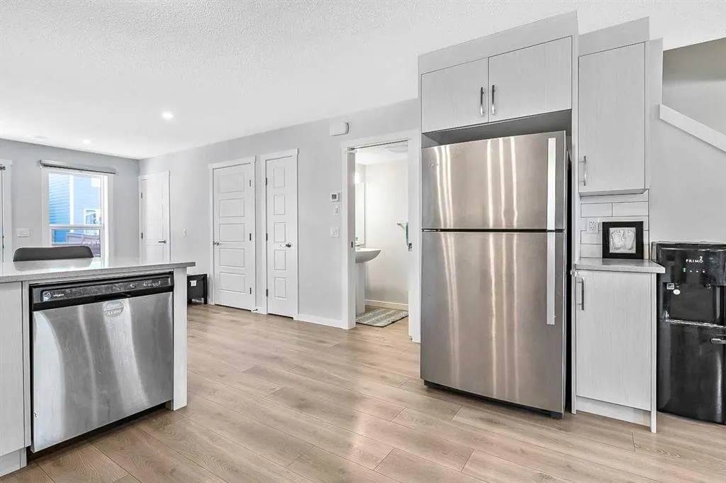 130 Cranbrook Square SE