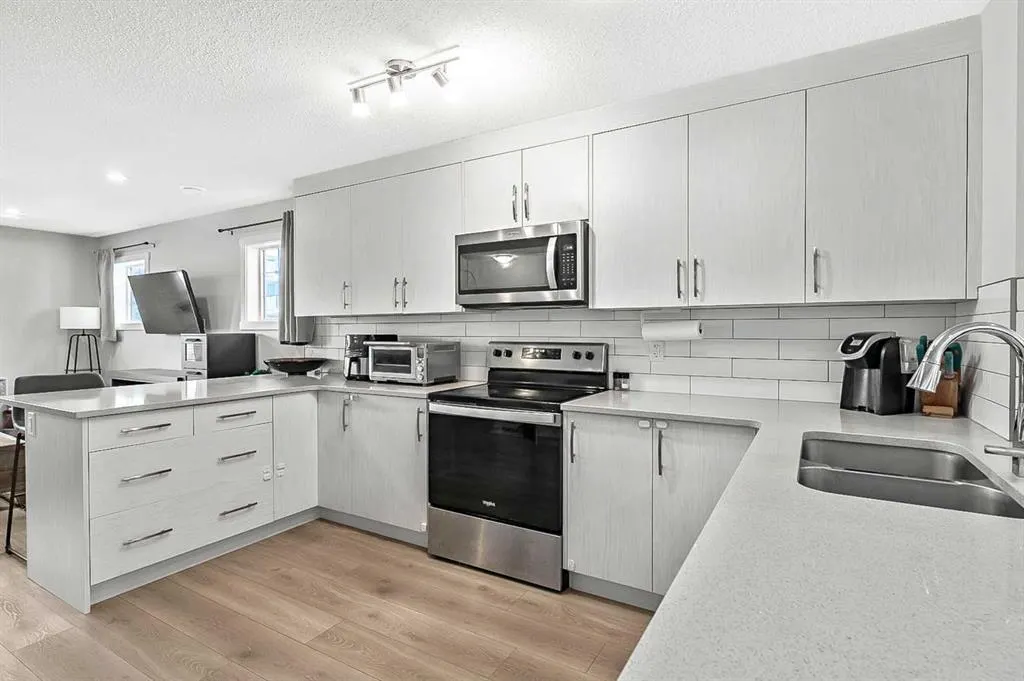 130 Cranbrook Square SE