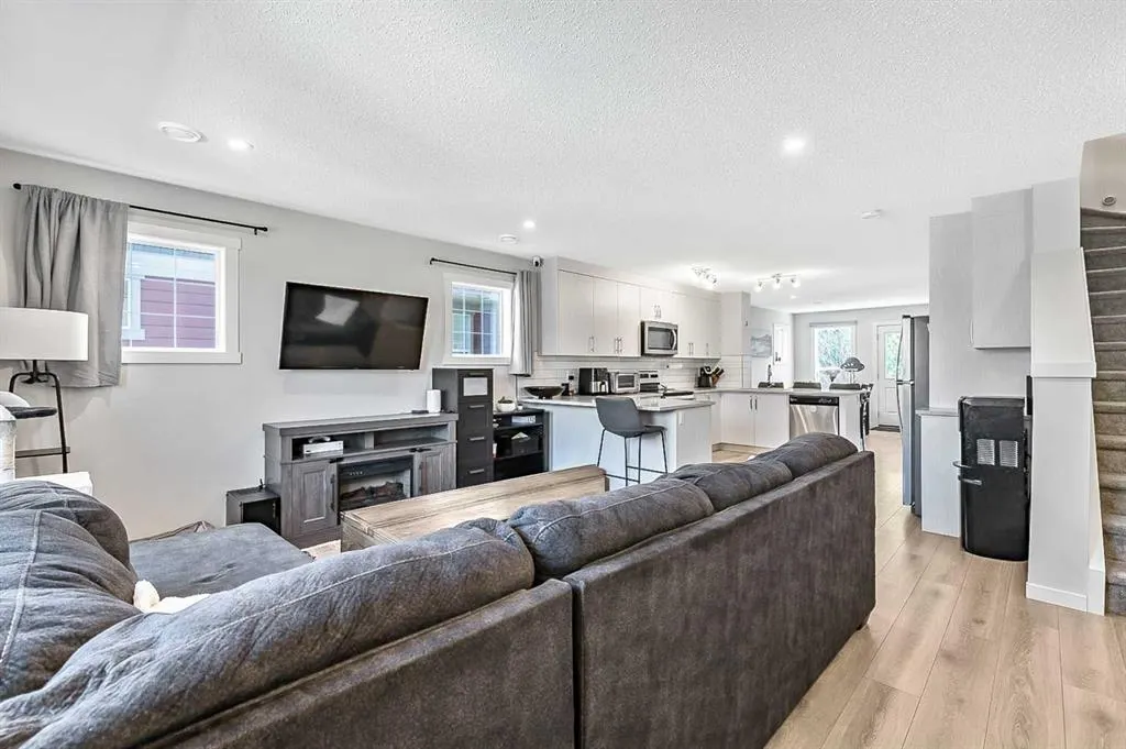 130 Cranbrook Square SE