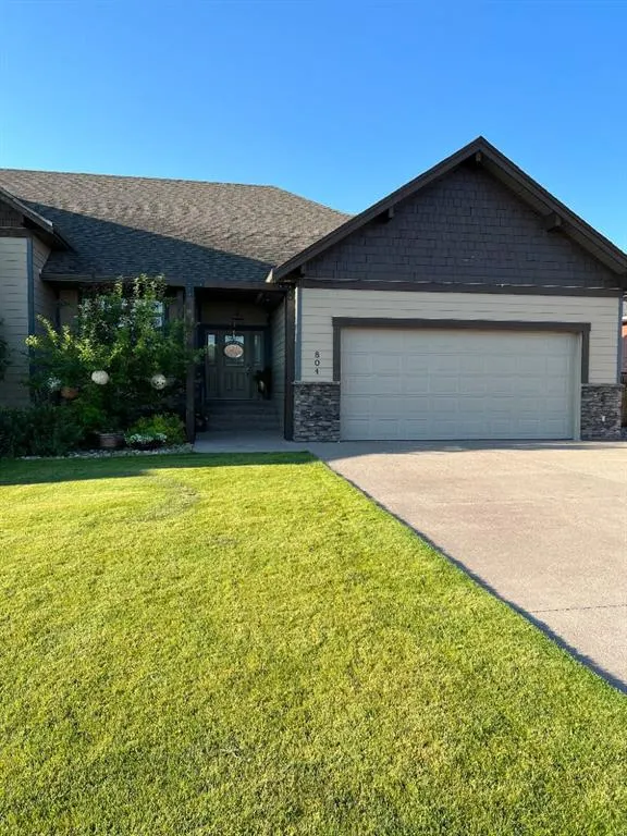 804 Fairway Boulevard