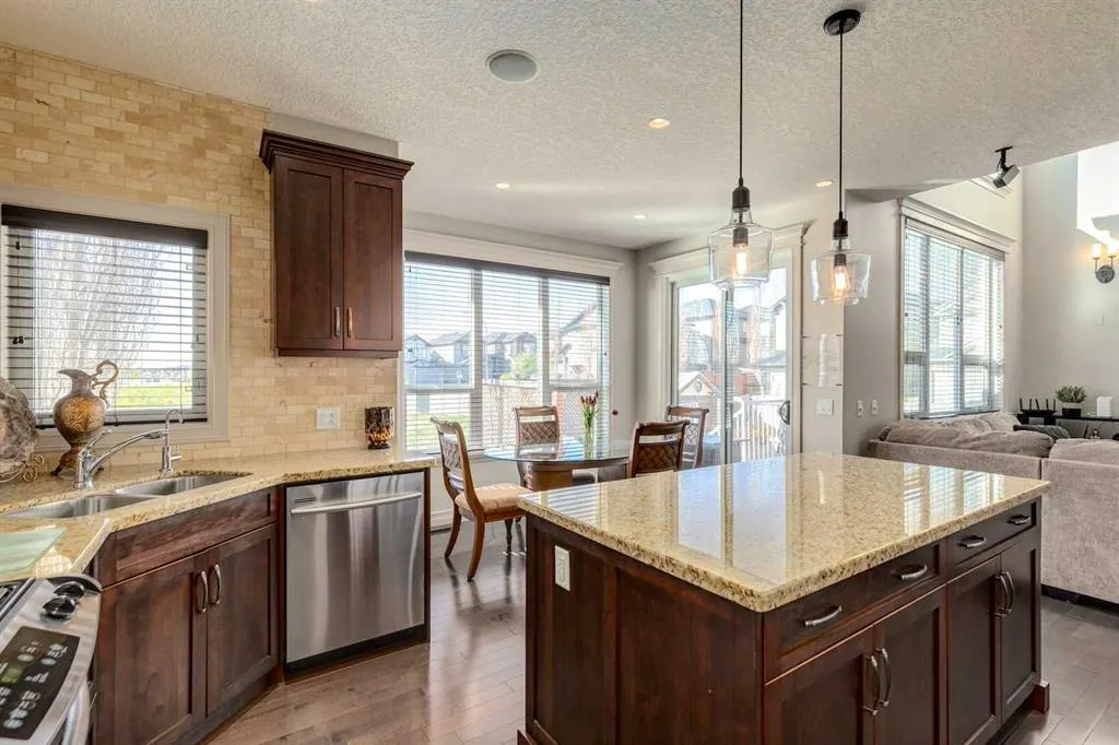 3 Kincora Glen Bay NW