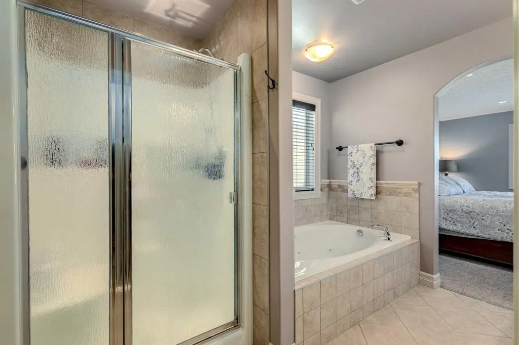 3 Kincora Glen Bay NW