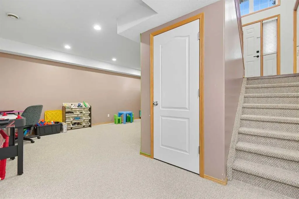 122 Dubois Crescent