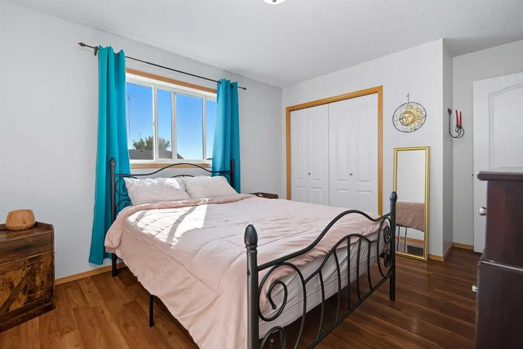 122 Dubois Crescent
