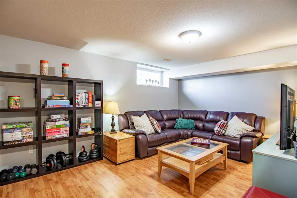 115 Sabre Road