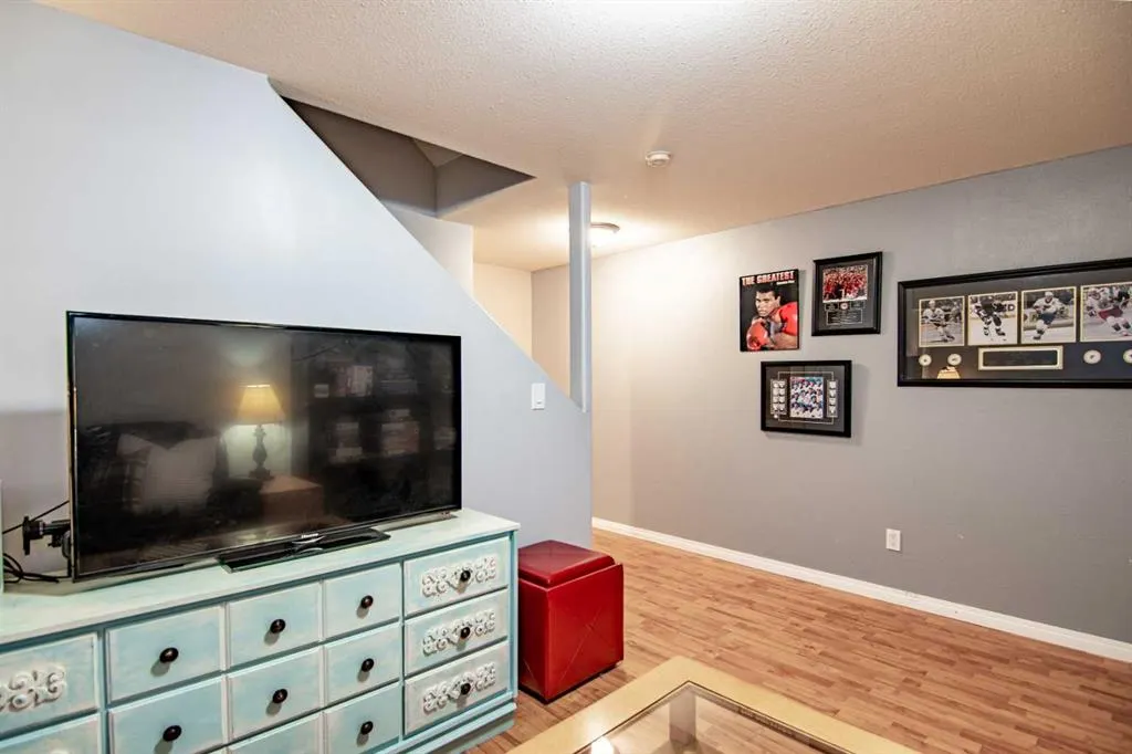 115 Sabre Road